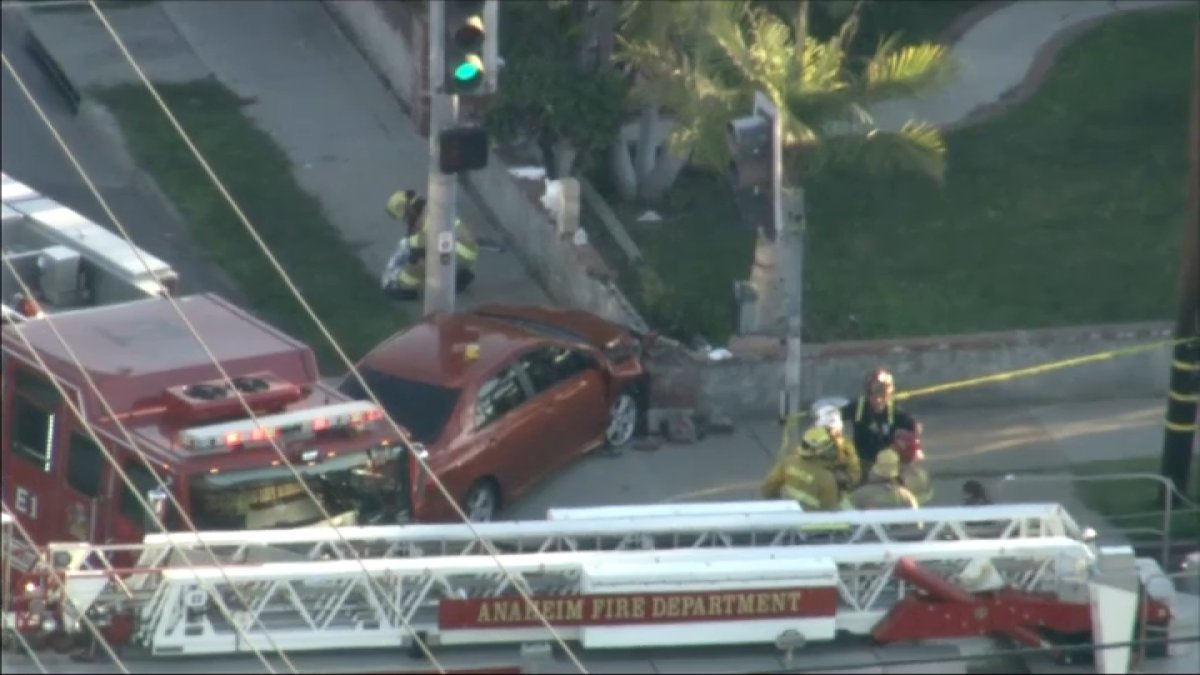 Possible DUI driver strikes 9 students in Anaheim crash – NBC Los Angeles