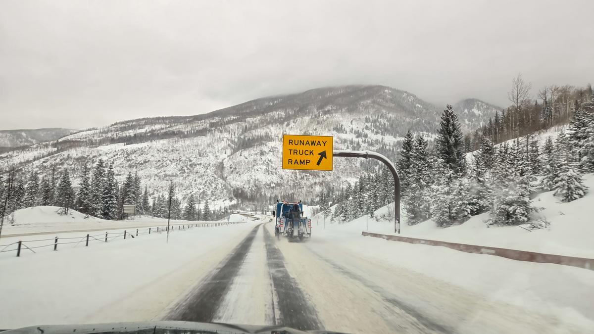 Massive Snowstorm To Create Christmas Chaos In New York