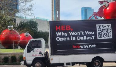 Residents push for H-E-B store in Southern Dallas amid plans for new store in North Dallas