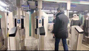 Brooklyn commuters weigh pros and cons of new fare gates