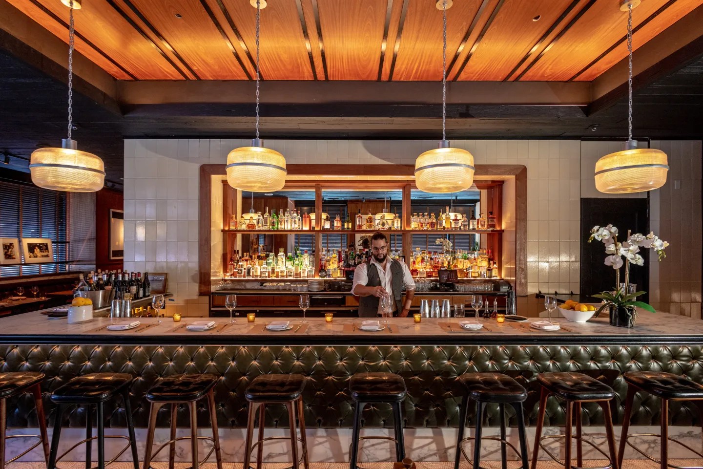 The bar at Smyth Tavern.