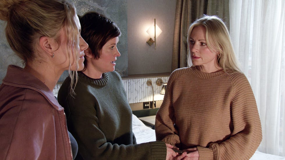 becky swain, lisa swain, coronation street