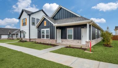 Bob on Business: Build-to-rent homes open in Fort Worth 