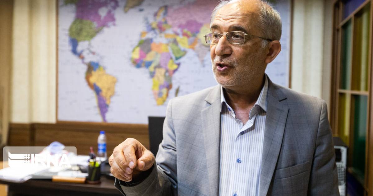 Ex-IRGC commander says Iran needs paradigm shift, sees no sign of change