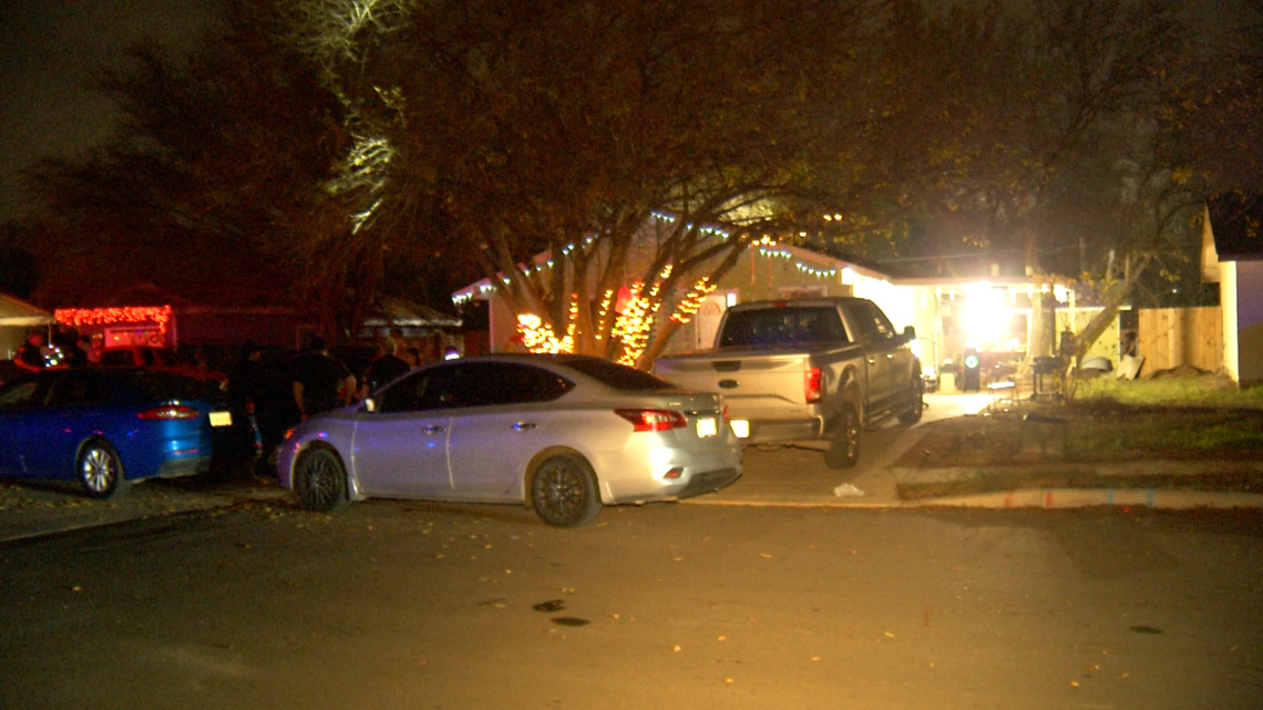 SAPD: Christmas gathering turns violence on northeast side; man in critical condition after being stabbed in the chest