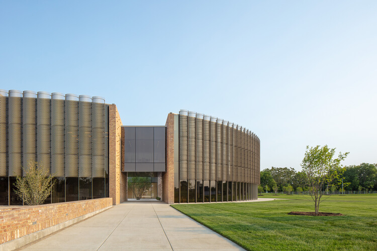 Chicago Park District Headquarters and Fieldhouse / John Ronan Architects - Exterior Photography, Facade