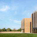 © James Florio Chicago Park District Headquarters and Fieldhouse / John Ronan Architects - Exterior Photography, Windows