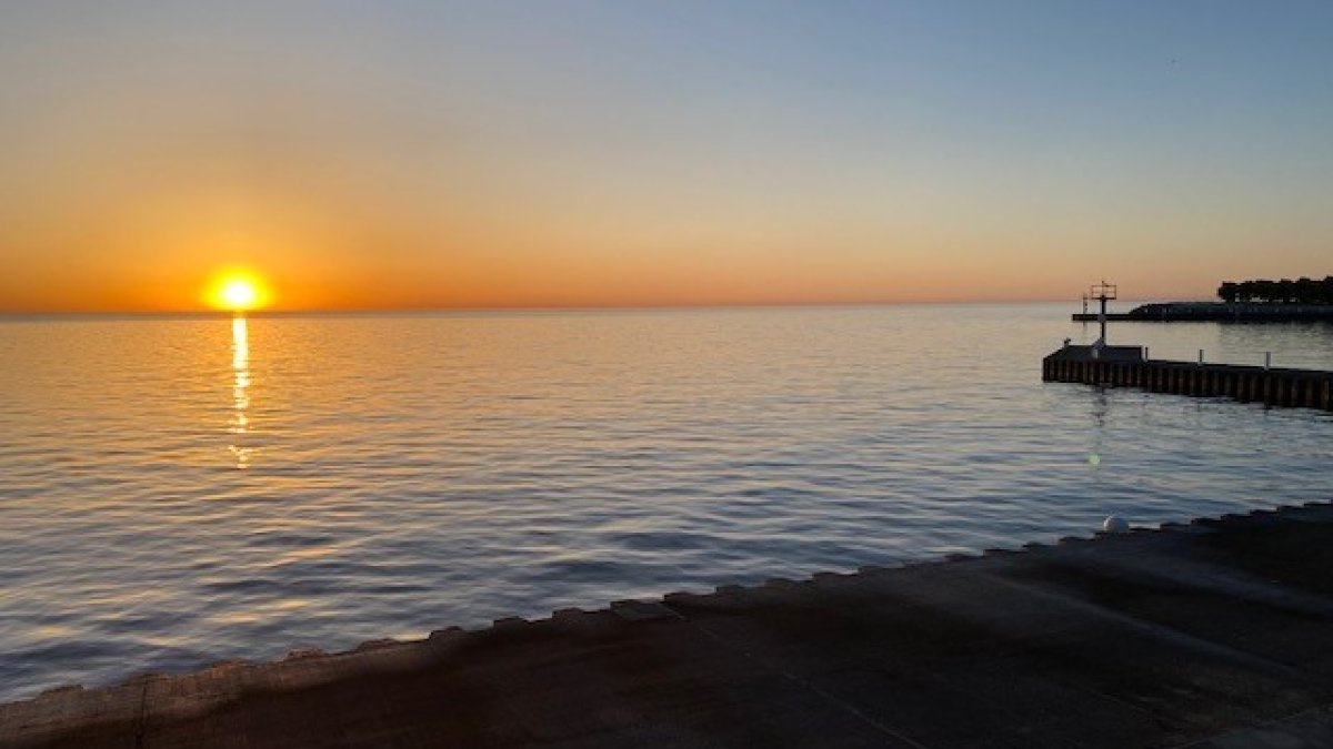 Why mornings seem dark and when things will change – NBC Chicago