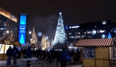 Gallagher Way Christkindlmarket remains open after Daley Plaza, Aurora close – NBC Chicago