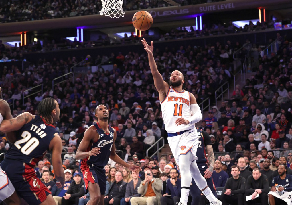 Jalen Brunson (11) puts up a shot during the Knicks' win over the Cavaliers on Dec. 25, 2025.