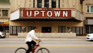 Uptown Theatre hosts its last concert — J. Geils Band