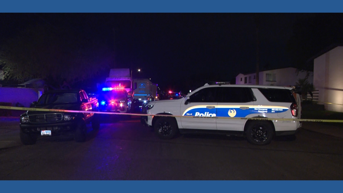 Shooting in Phoenix neighborhood leaves 1 man dead