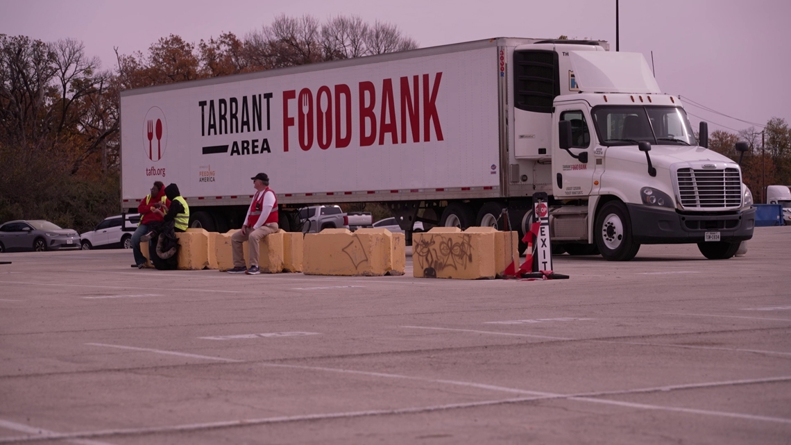 Thousands seek food aid amid rising grocery costs in DFW, as food insecurity affects more than 1.3 million people