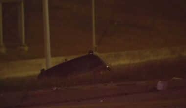 Two women hospitalized after late-night crash near downtown San Antonio