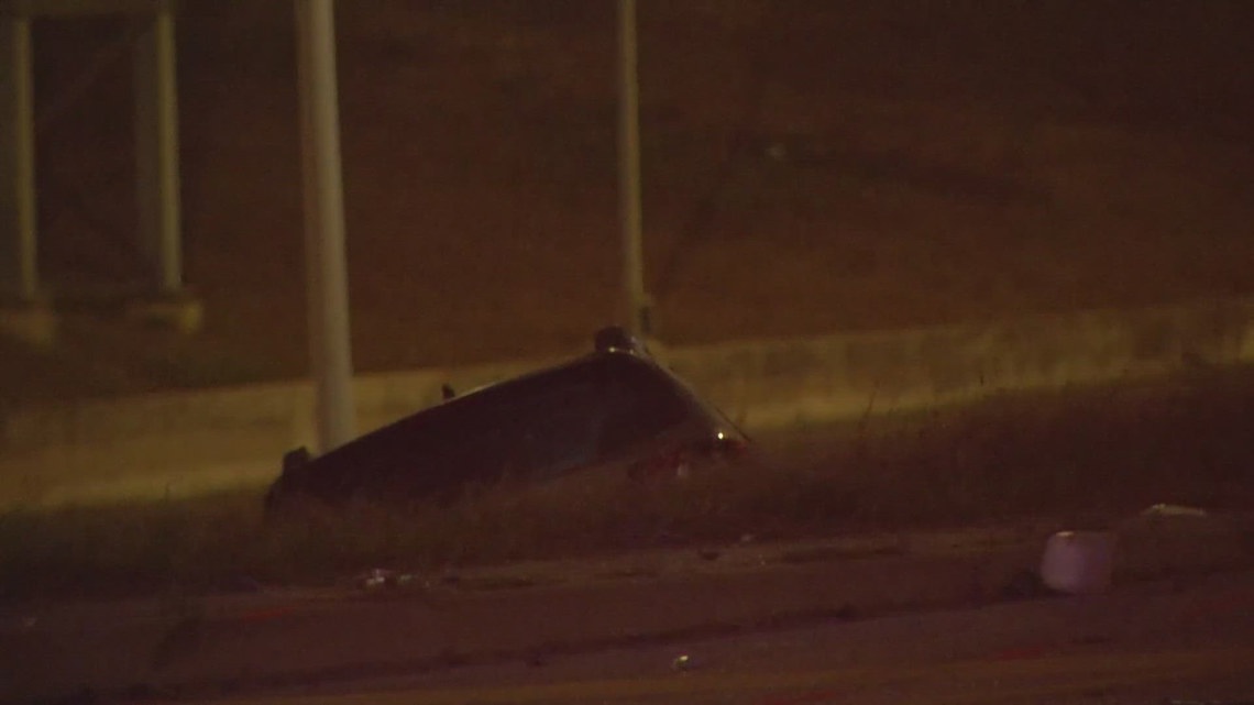 Two women hospitalized after late-night crash near downtown San Antonio