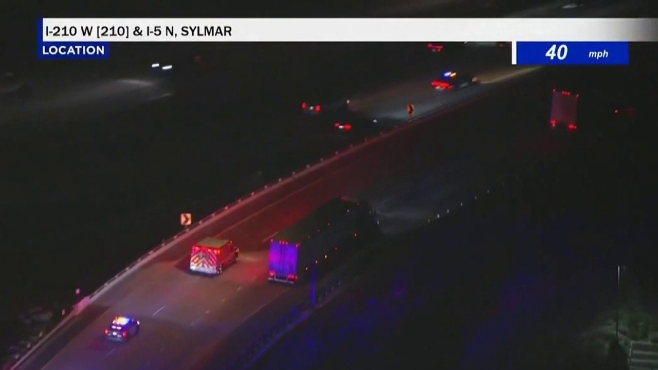 Stolen ambulance pursuit in LA