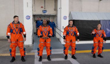 Artemis 2 moon astronauts rehearse for launch day (photos)