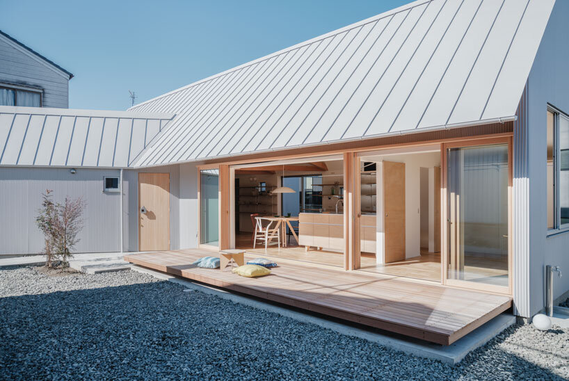 ever-changing light shapes 'kaleidoscope' family home in japan by fumi aso architect