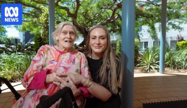 Woman's two-year journey advocating for Auslan support highlights cracks in aged care system