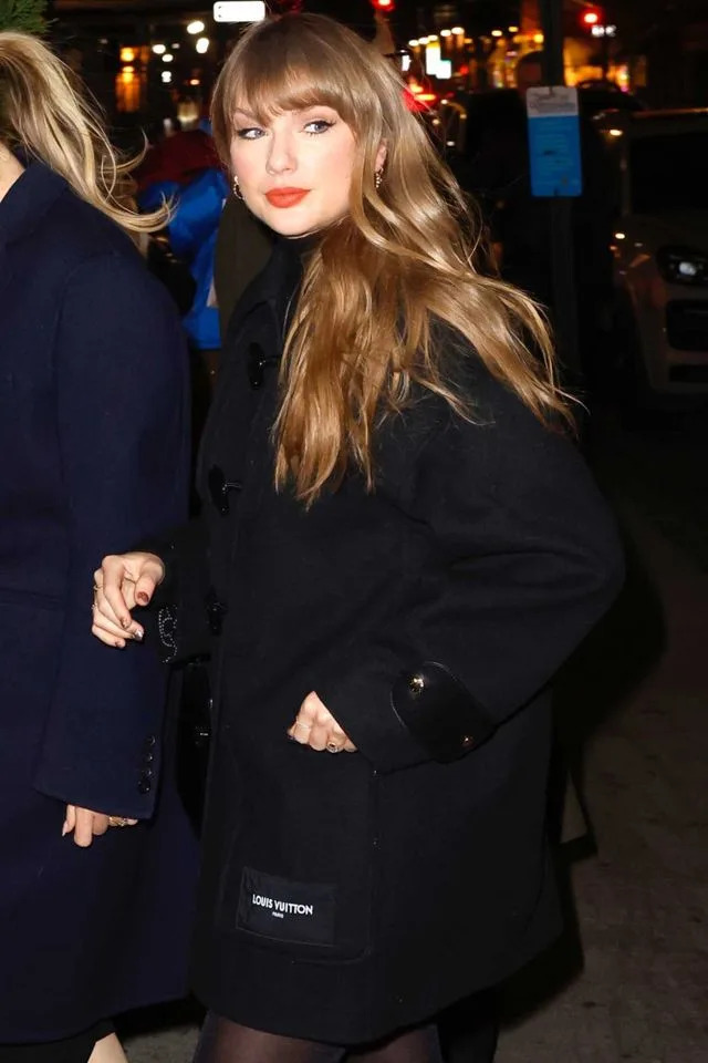 BACKGRID Taylor Swift out on Tuesday, Dec. 9