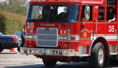 Firefighters battle garage fire in Chula Vista