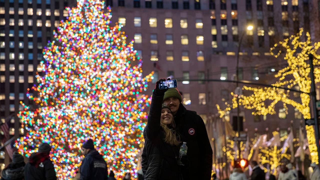 Rockefeller Christmas tree lighting: Time, performances, street closures
