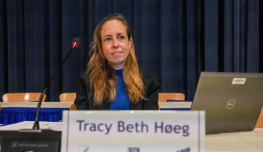 Appointment of controversial FDA official rocking agency like "an atom bomb," scientists there say