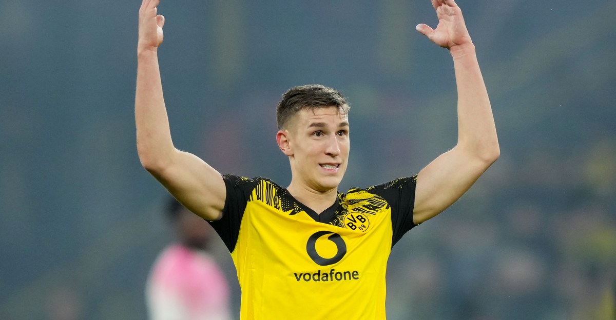 Barcelona handed boost in Nico Schlotterbeck chase