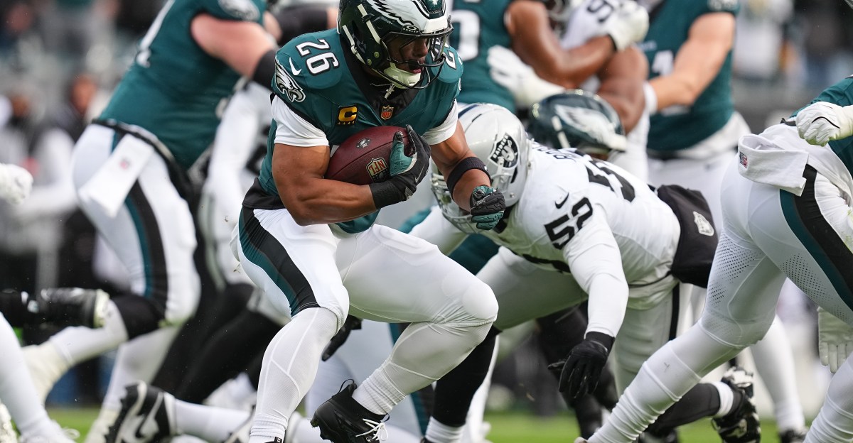Eagles vs. Raiders: Second quarter score updates and discussion