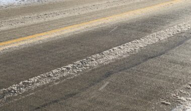 Minnesota, Wisconsin schools delay starts amid messy morning weather