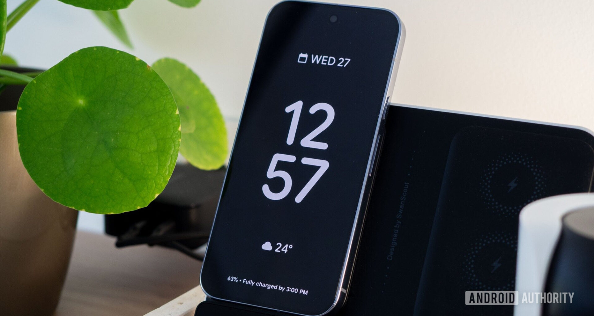 google pixel 10 pro screen saver digital clock