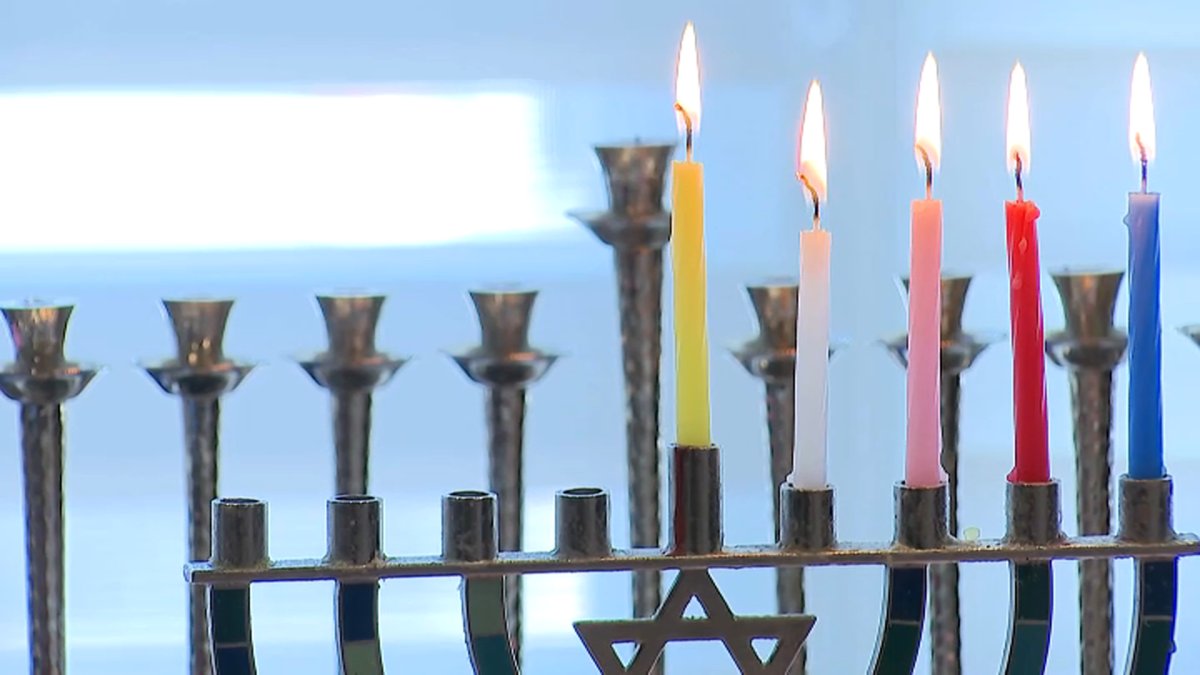 Chicago-area Jewish community finds strength during Hanukkah – NBC Chicago