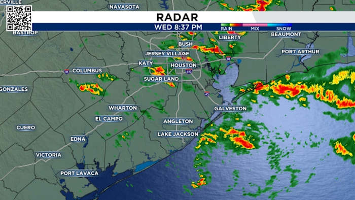 Heavy rainfall moving into Houston