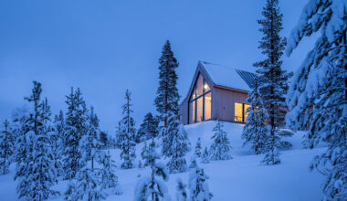 pirinen & salo perches this home on a hill over the finnish laplands