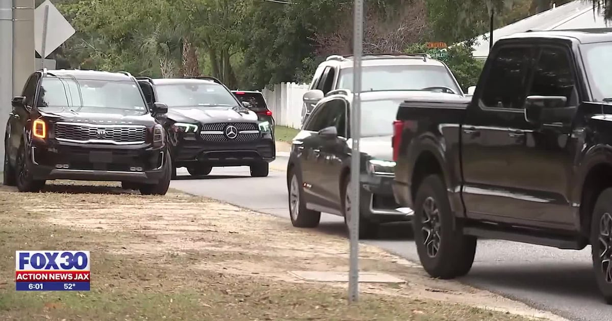 Neighbors say traffic near a Jacksonville Beach private school is putting kids at risk – Action News Jax