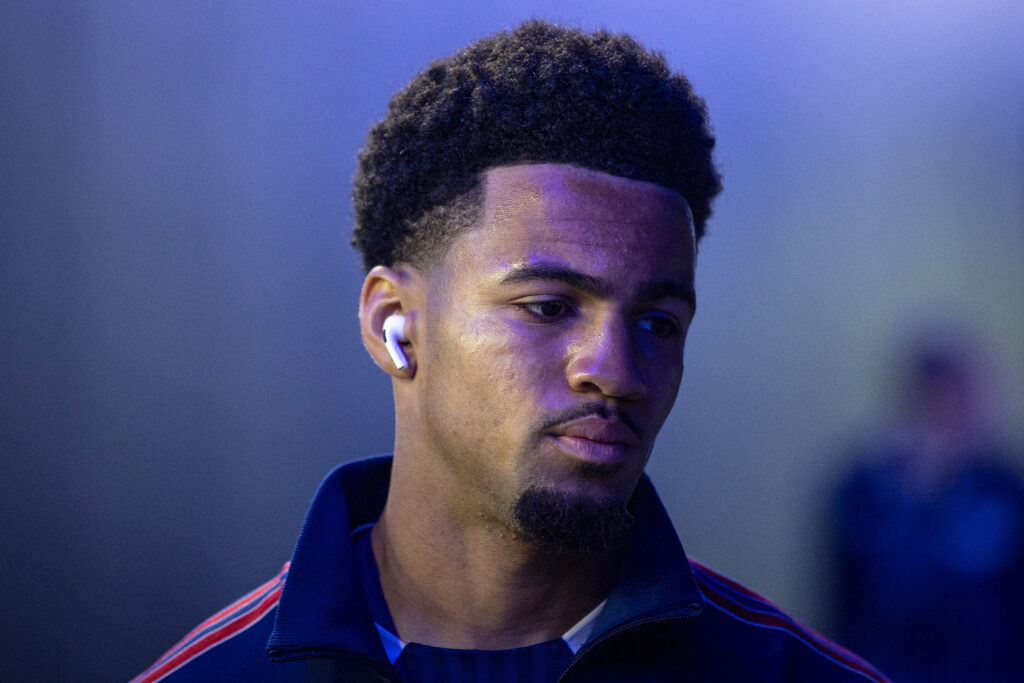 IPSWICH, ENGLAND - APRIL 20: Ethan Nwaneri of Arsenal arrives at the stadium prior to the Premier League match between Ipswich Town FC and Arsenal FC at Portman Road on April 20, 2025 in Ipswich, England. (Photo by Justin Setterfield/Getty Images)