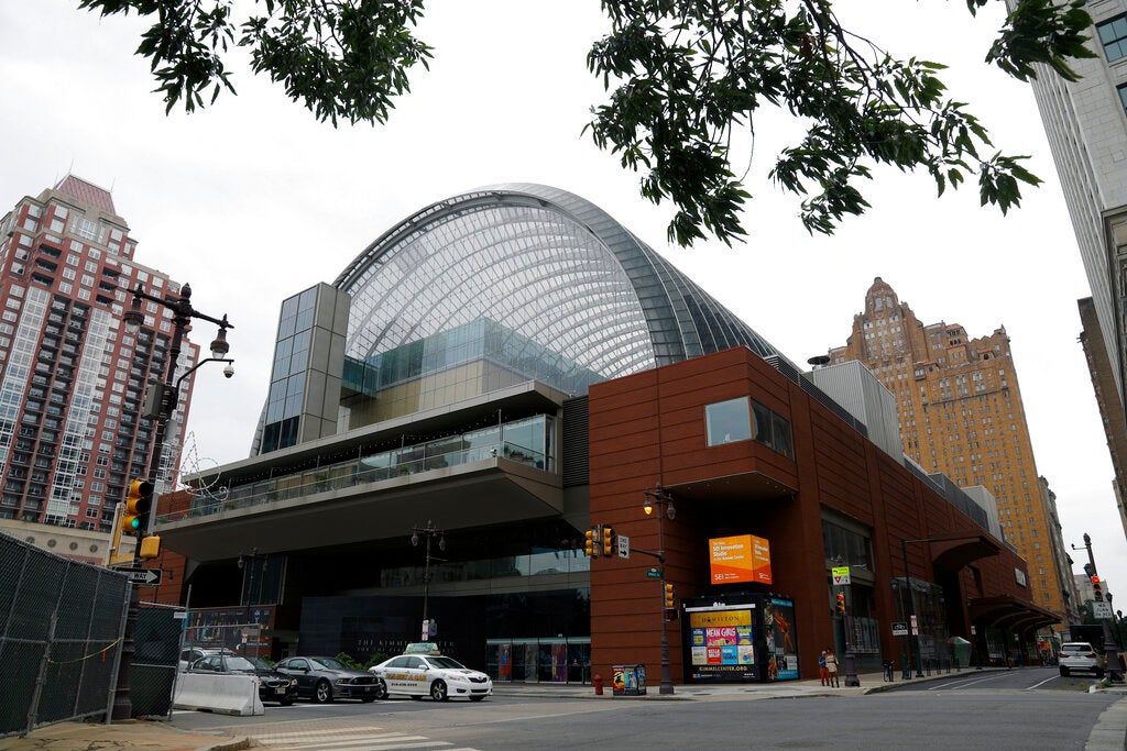 Former Philly Pops ticket buyers sue Kimmel Center