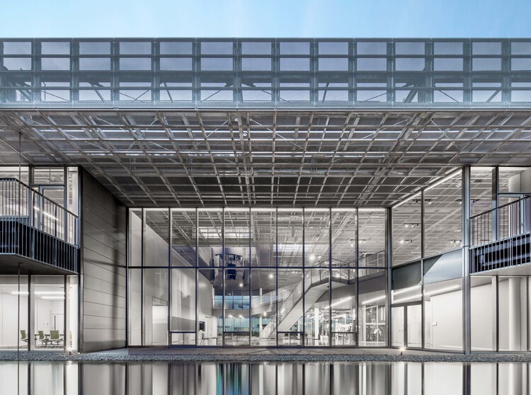 KITO Yamanashi Head Office / Takenaka Corporation - Image 1 of 19