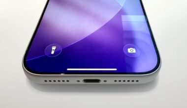 You Can Turn On Your iPhone's Flashlight Without Touching It