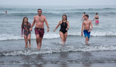 Get ready to get cold at New Year’s Polar Bear Plunge in La Jolla – San Diego Union-Tribune
