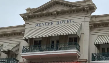 Texas spending $62 million to buy hotels adjacent the Alamo