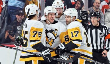 Crosby scores twice, Penguins defeat rival Flyers