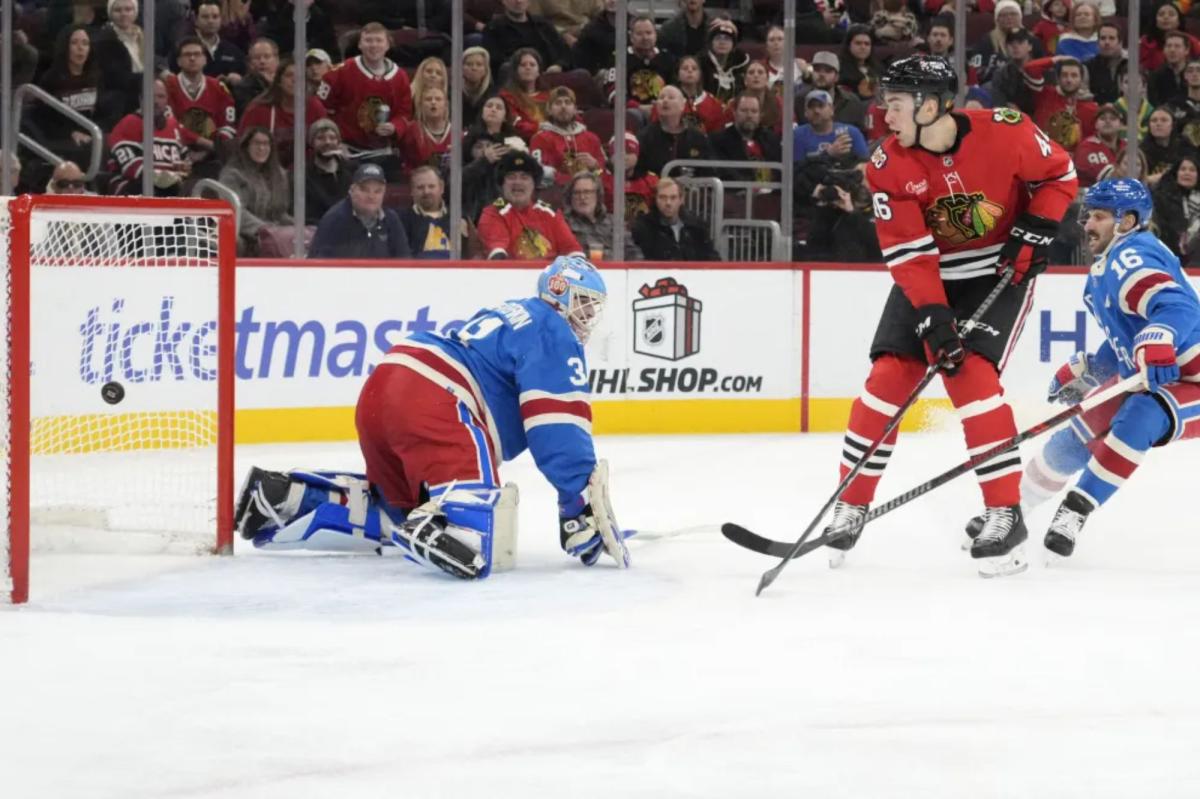 Rangers flop in ugly shutout loss to rebuilding Blackhawks