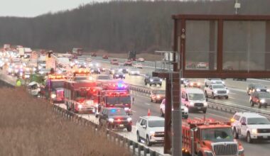 Crash on N.J. Turnpike in East Windsor Township leaves 3 dead; Philadelphia man injured, state police say