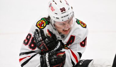 Blackhawks' Bedard hurt on last-second faceoff, out Saturday