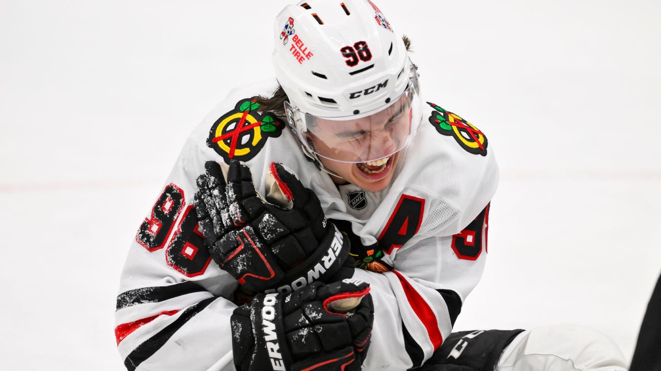 Blackhawks' Bedard hurt on last-second faceoff, out Saturday