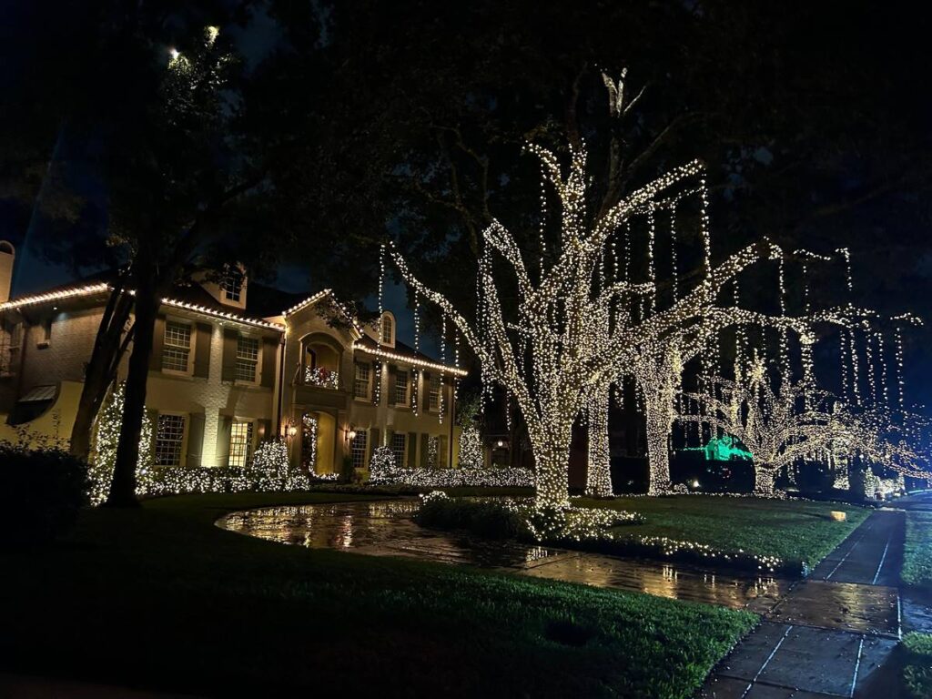 Image shows the River Oaks Christmas lights in Houston.