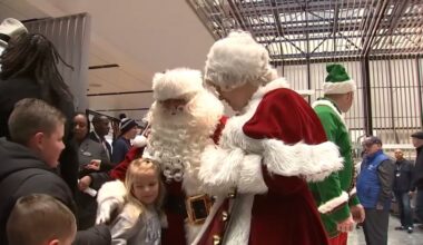 Gifts delivered to families of injured or fallen police officers – NBC Chicago