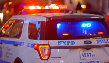 Teen injured in fall subway surfing in Brooklyn