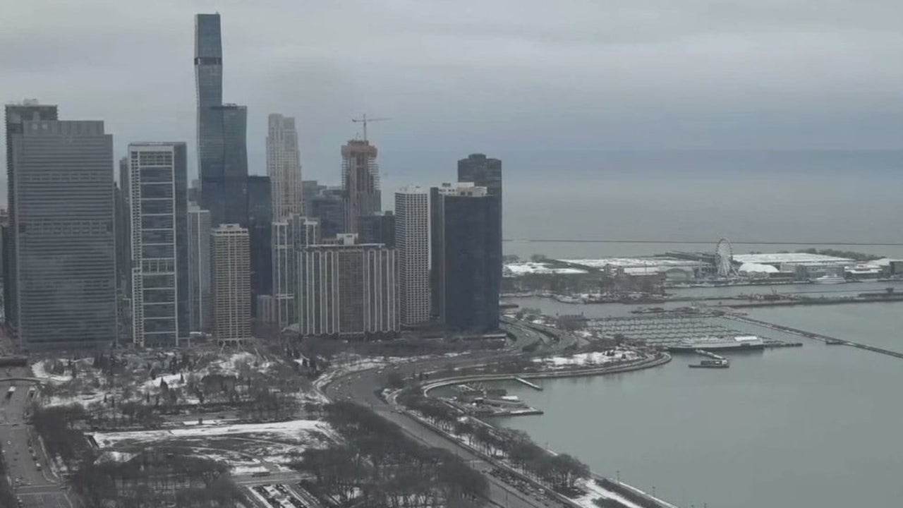 Chicago weather: Cold temps remain as snow tapers off this afternoon